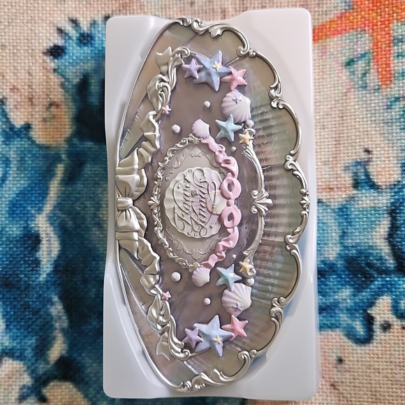 Flower Knows Shell's Jewel Eyeshadow Palette Moonlight Pearl